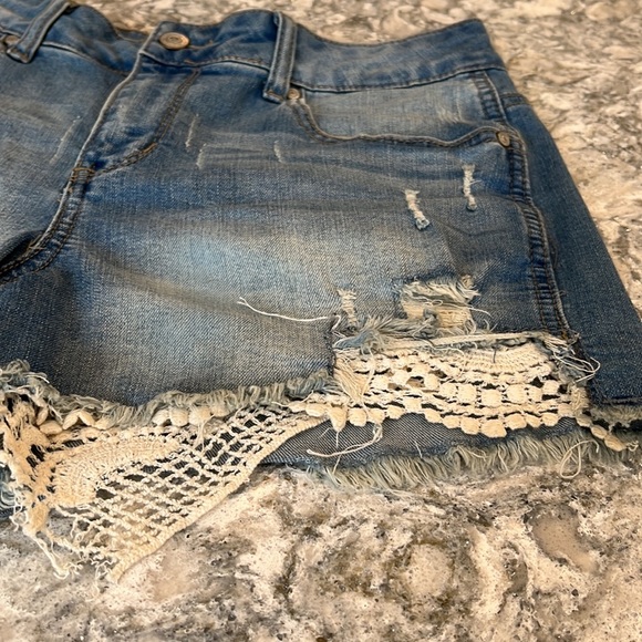 Never worn Altar’d state washed light Jean with lace and rips size 28 - Picture 3 of 8